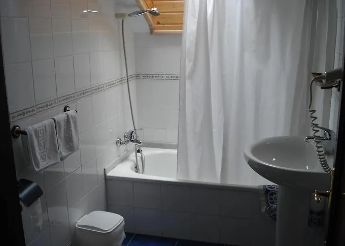 厄尔瑞皮拉酒店 2*